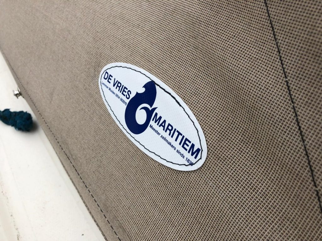 Logo De Vries Maritiem