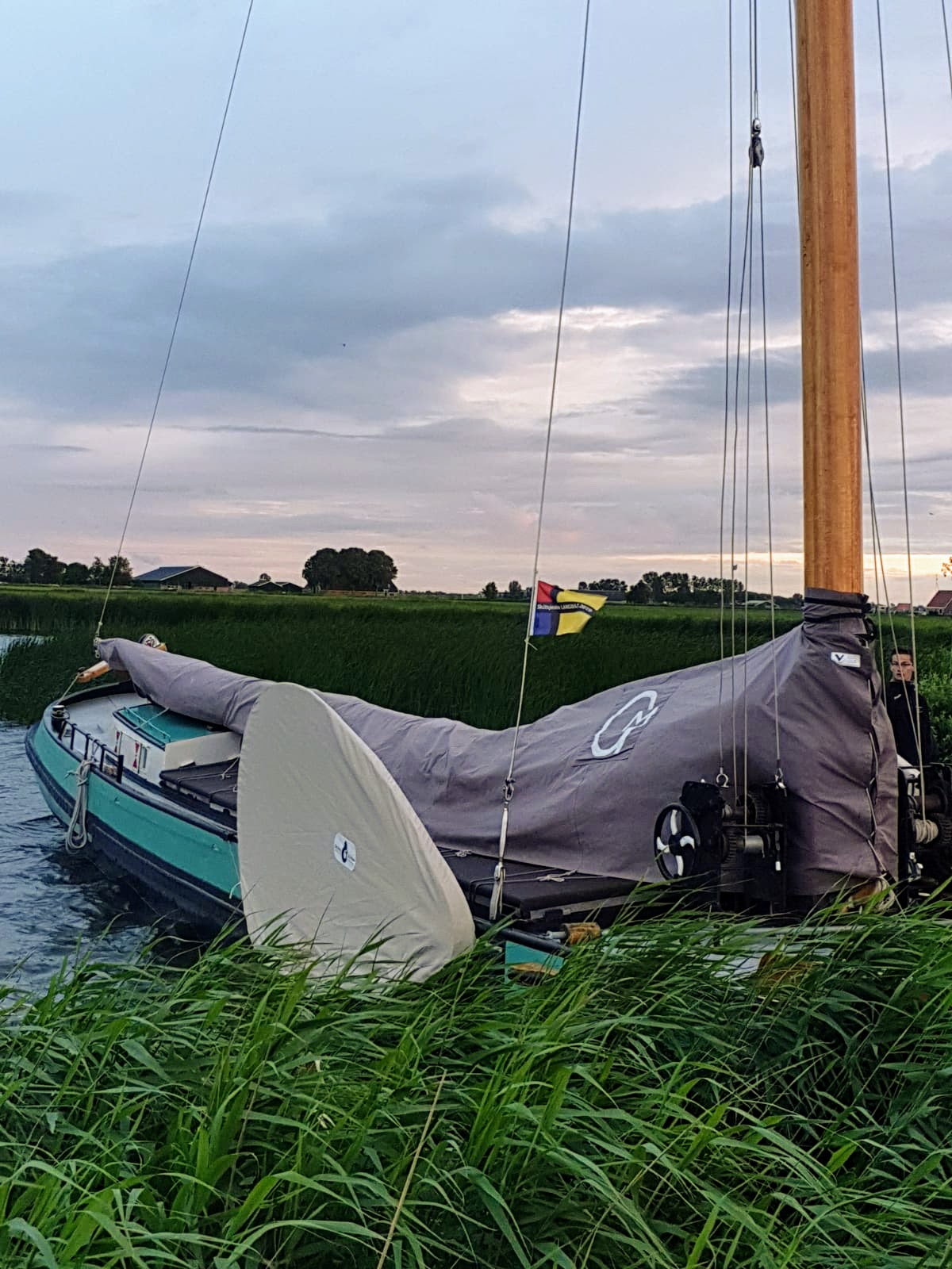 Zwaardhoes voor optimale bescherming- De Vries Maritiem
