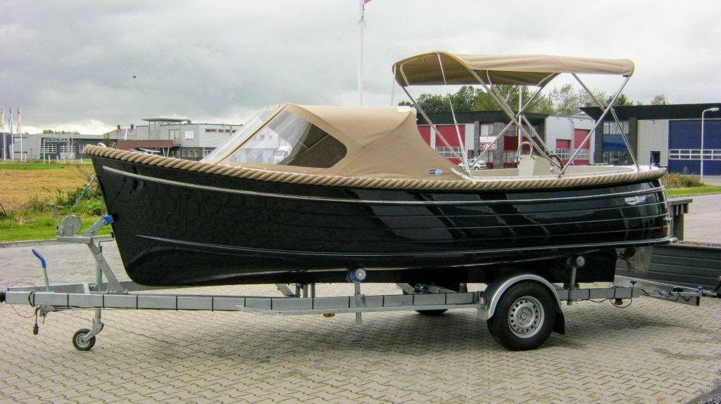 Bimini-Schlauchboot